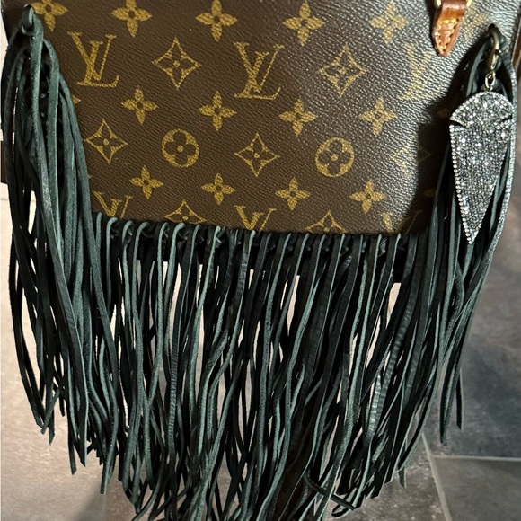 Louis Vuitton Brown Monogram Fringe Crossbody Bag - Picture 1 of 5